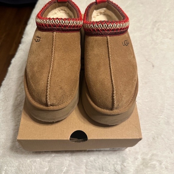 UGG Tasman Slippers size 6 - Picture 2 of 6